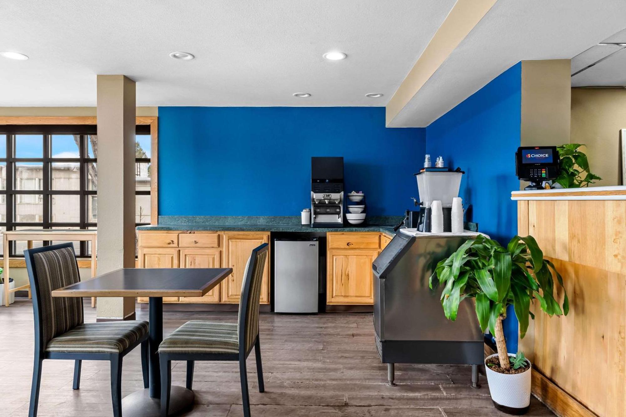 Rodeway Inn Billings Logan Intl Airport Near St Vincent Hospital Екстер'єр фото